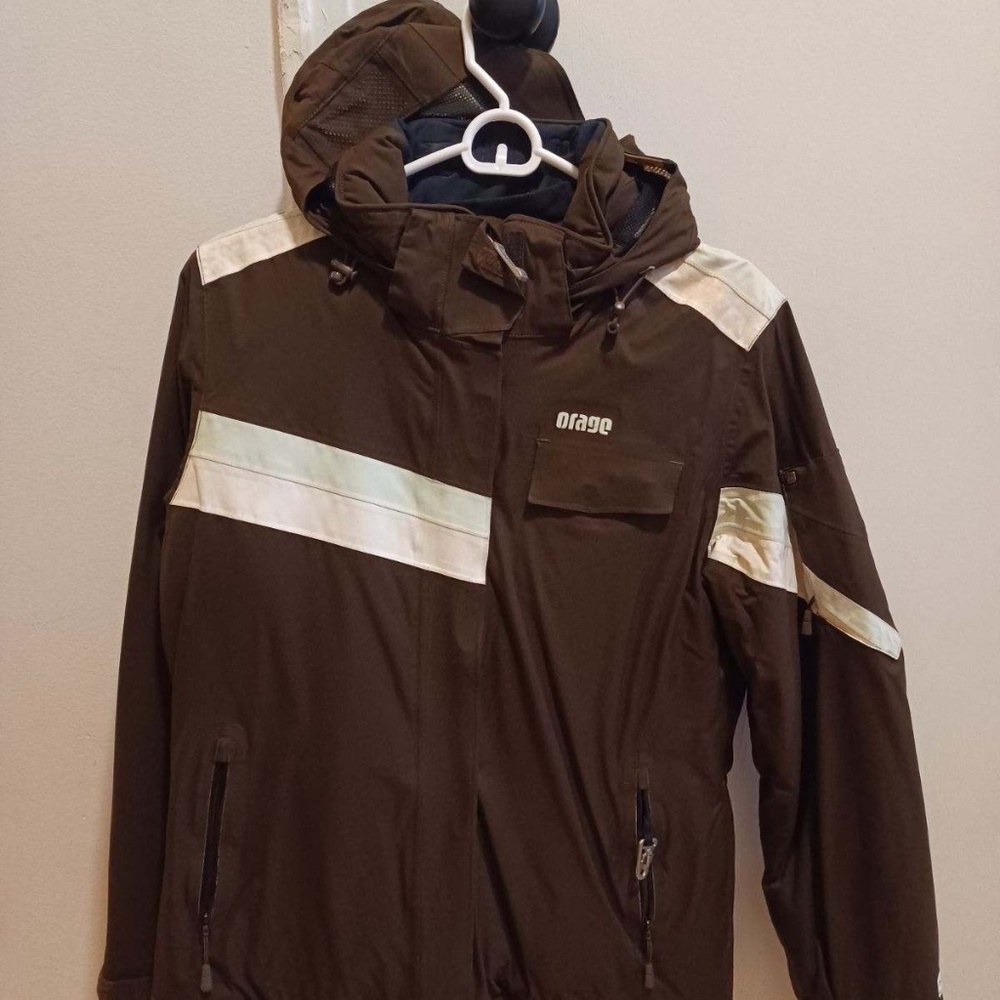 Ski jacket. Brand Orage . Size M. Brown with white and light green stripe.